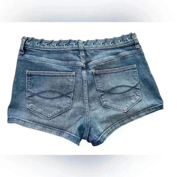 Abercrombie & Fitch Denim High Rise shorts - Picture 2 of 7